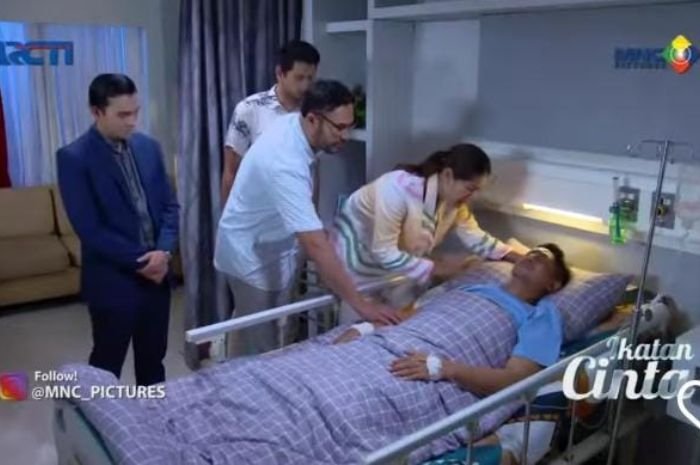 Sinopsis Ikatan Cinta 7 Maret 2022: Bercucuran Air Mata, Aldebaran Minta Maaf Ke Papa Surya dan Aska 4 Sinopsis Ikatan Cinta 7 Maret 2022: Bercucuran Air Mata, Aldebaran Minta Maaf Ke Papa Surya dan Aska