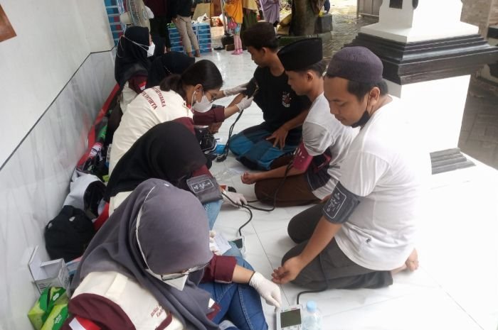 FK Untirta Berikan Pengobatan Gratis, Antisipasi Dampak Pasca Banjir 1 FK Untirta Berikan Pengobatan Gratis, Antisipasi Dampak Pasca Banjir