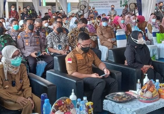 Bupati Irna dan Bupati Iti Pepet Wagub Banten, Andika Hazrumy: Keduanya Perempuan Hebat Dari Banten Selatan 4 Bupati Irna dan Bupati Iti Pepet Wagub Banten, Andika Hazrumy: Keduanya Perempuan Hebat Dari Banten Selatan