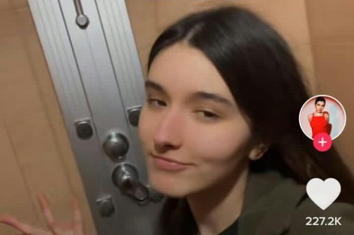 Wanita Cantik Ukraina Ini Beberkan Kehidupan di Bunker Selama Invasi Rusia