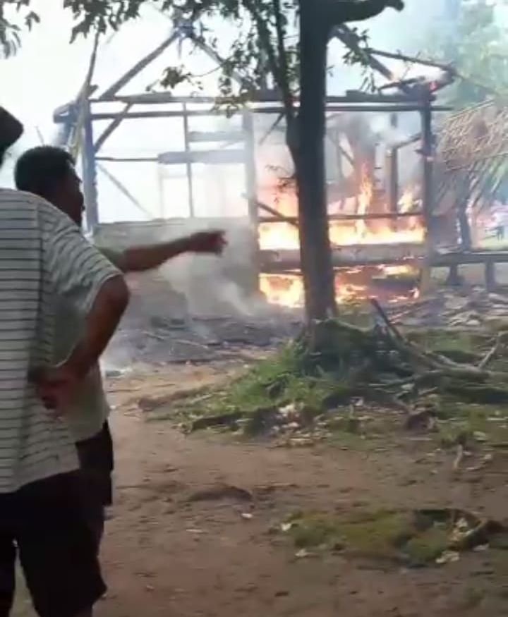 Rumah Warga Cibadak Lebak Ludes Terbakar Diduga Akibat Korsleting Listrik