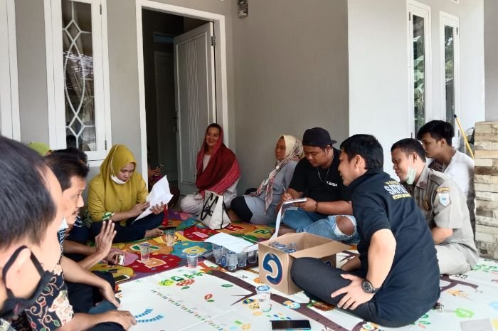 Dikeluhkan Warga, Rumah Ayam Potong di Cibenying Pandeglang Didatangi Petugas dan Ternyata.... 1 Dikeluhkan Warga, Rumah Ayam Potong di Cibenying Pandeglang Didatangi Petugas dan Ternyata....