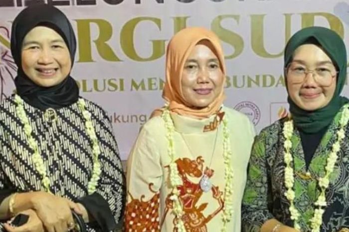 Profil Idayati, Adik Perempuan Presiden Jokowi yang Akan Menikah dengan Ketua MK Anwar Usman 2 Profil Idayati, Adik Perempuan Presiden Jokowi yang Akan Menikah dengan Ketua MK Anwar Usman