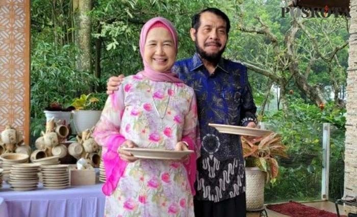 Perjalanan Kisah Cinta Adik Jokowi dan Ketua MK, Baru Kenal 7 Bulan hingga Alasan Terpikat Saudari Presiden 6 Perjalanan Kisah Cinta Adik Jokowi dan Ketua MK, Baru Kenal 7 Bulan hingga Alasan Terpikat Saudari Presiden