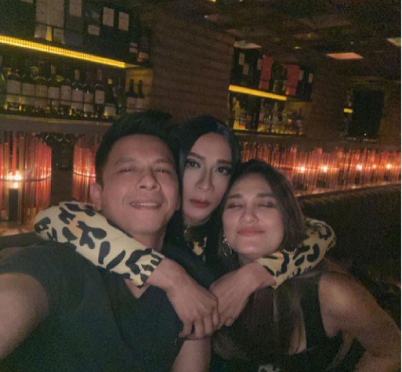 Ariel Noah, Luna Maya Foto Bareng, Aming "Jodoh Pasti Bertemu"