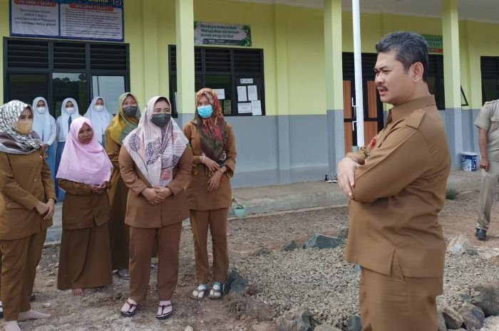 Tak Ingin Ada yang Numpang Gedung, Dindikbud Banten Bangun 8 Unit Sekolah Baru di Lebak 1 Tak Ingin Ada yang Numpang Gedung, Dindikbud Banten Bangun 8 Unit Sekolah Baru di Lebak