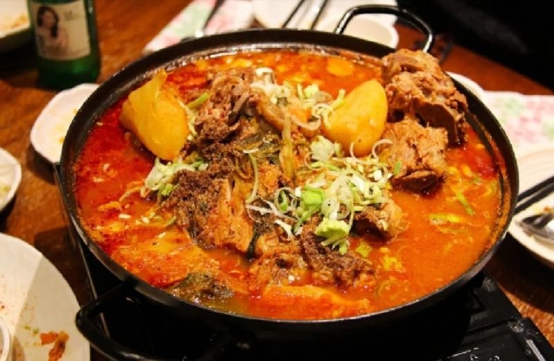 Sahur Pertama dengan Menu Ayam Semur Sangat Direkomendasikan 1 Sahur Pertama dengan Menu Ayam Semur Sangat Direkomendasikan