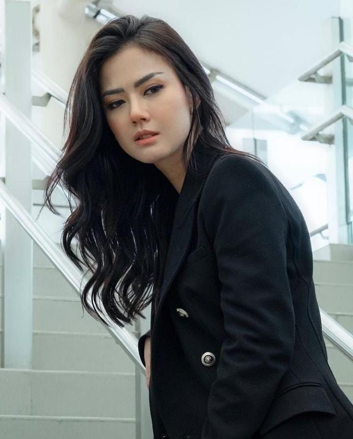 Digosipkan Selingkuh dengan Raffi Ahmad, Begini Profil Lengkap Nita Gunawan 3 Digosipkan Selingkuh dengan Raffi Ahmad, Begini Profil Lengkap Nita Gunawan