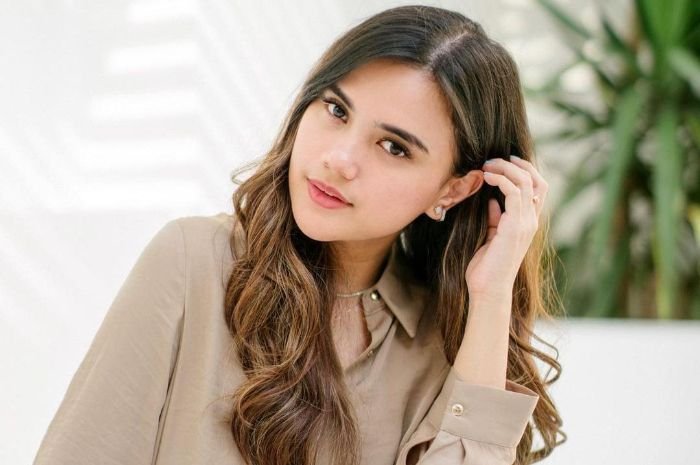 Audi Marissa Peringati Insert Live Soal V BTS: Lebih Hati-hati Ya Say 2 V BTS Kedapatan Sedang Merokok di Backstage Grammy Awards 2022, Audi Marissa: Aku Tetap Sayang