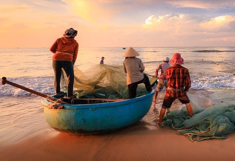 Kumpulan Pantun Hari Nelayan Nasional 2022 yang Bermakna dan Menyentuh Hati 1 Kumpulan Pantun Hari Nelayan Nasional 2022 yang Bermakna dan Menyentuh Hati
