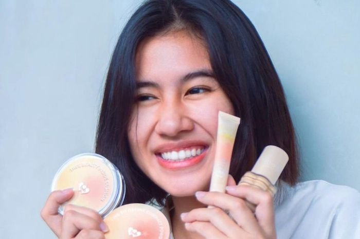 Shenina Cinnamon Menjadi Brand Ambassador Produk Korea Selatan, Warganet Sentil Produk Lokal 1 Shenina Cinnamon Menjadi Brand Ambassador Produk Korea Selatan, Warganet Sentil Produk Lokal