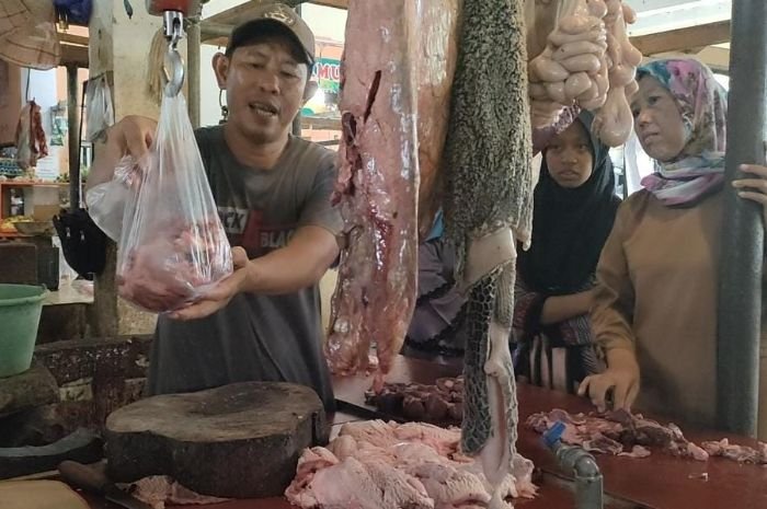 Harga Daging Sapi Masih Mahal, di Pasar Kranggot Cilegon Sampai Rp150 Ribu per Kilogram
