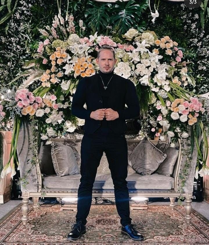 Drummer Debu Alami Luka Serius Akibat Kecelakaan Maut di Tol Pasuruan, Begini Profil Singkat Daood Abdullah 1 Drummer Debu Alami Luka Serius Akibat Kecelakaan Maut di Tol Pasuruan, Begini Profil Singkat Daood Abdullah