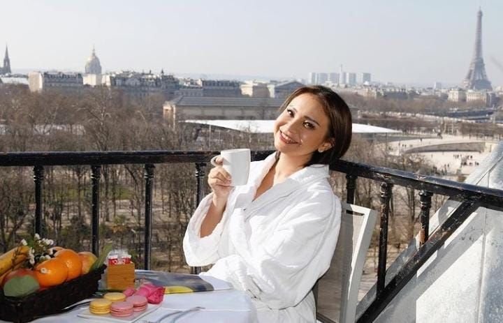 Penyanyi Cantik Rossa Diduga Terlibat Kasus Investasi Bodong DNA Pro, Kombes Pol Gatot: Akan Diperiksa Ulang 1 Penyanyi Cantik Rossa Diduga Terlibat Kasus Investasi Bodong DNA Pro, Kombes Pol Gatot: Akan Diperiksa Ulang