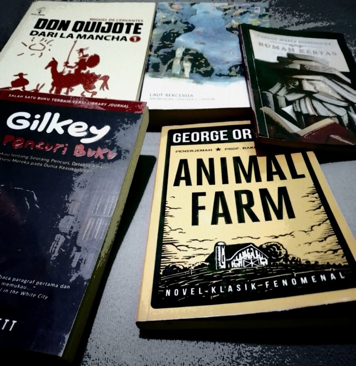 5 Rekomendasi Novel yang Cocok Dibaca Saat Hari Buku Sedunia 2022 3 5 Rekomendasi Novel yang Cocok Dibaca Saat Hari Buku Sedunia 2022