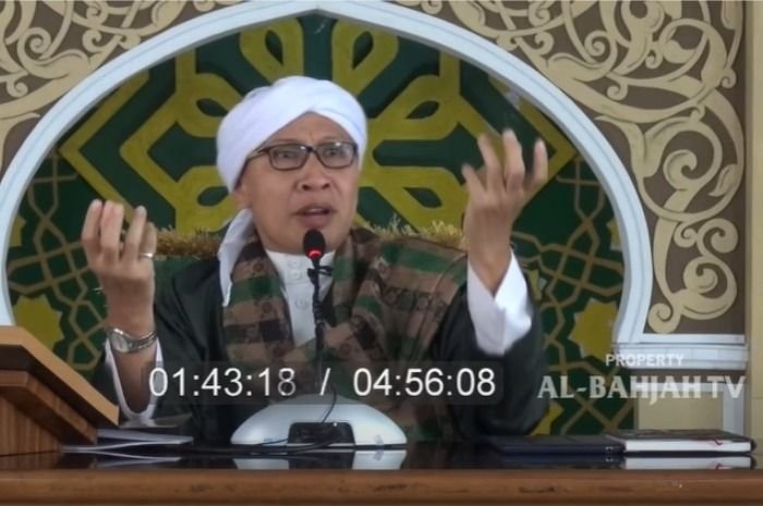 Wajibkah Berbaju Baru di Hari Raya? Buya Yahya Menjawab