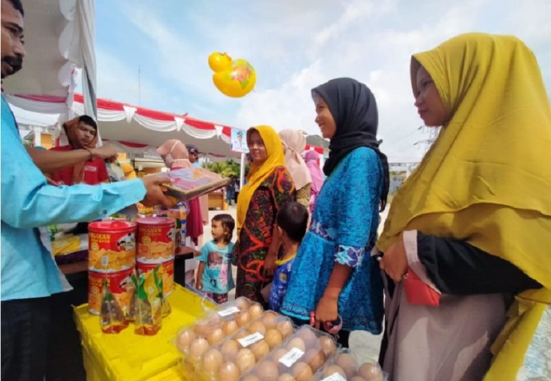 Warga Keluhkan Harga Paket Sembako di Bazar Pemkot 1 Warga Keluhkan Harga Paket Sembako di Bazar Pemkot