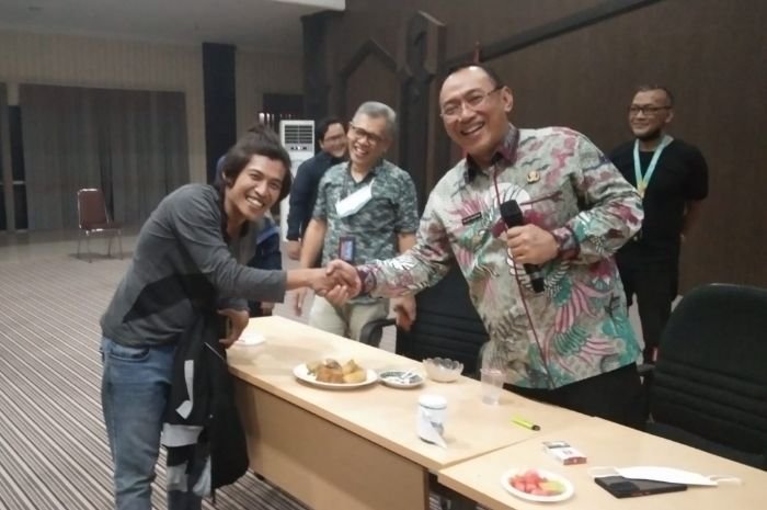 Bukber Bersama Wartawan, Walikota Cilegon Bagi-bagi Voucher Belanja, Sepeda Gunung hingga Motor