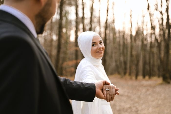Hukum Menikahi Sepupu dalam Islam, Ketemu Perempuan Cantik Saat Lebaran Ternyata Saudara Sendiri 1 Hukum Menikahi Sepupu dalam Islam, Ketemu Perempuan Cantik Saat Lebaran Ternyata Saudara Sendiri