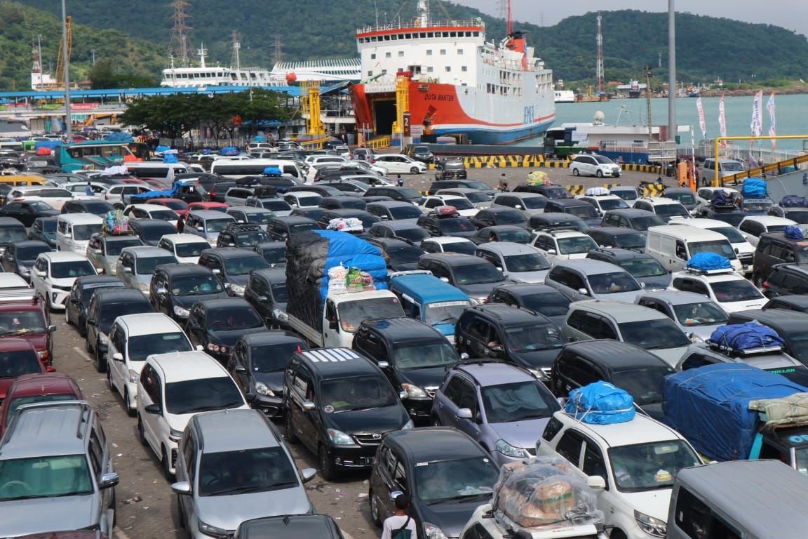 Warga Bisa Cek Tagihan Pajak Kendaraan Bermotor Sambil Nonton Drakor di Rumah, Begini Cara Lengkapnya