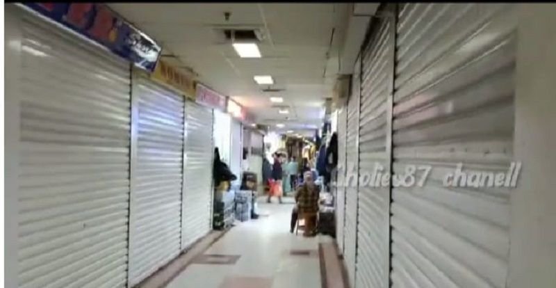 Tiga Hari Jelang Lebaran Pasar Tanah Abang Metro Sudah Mulai Sepi 1 Tiga Hari Jelang Lebaran Pasar Tanah Abang Metro Sudah Mulai Sepi