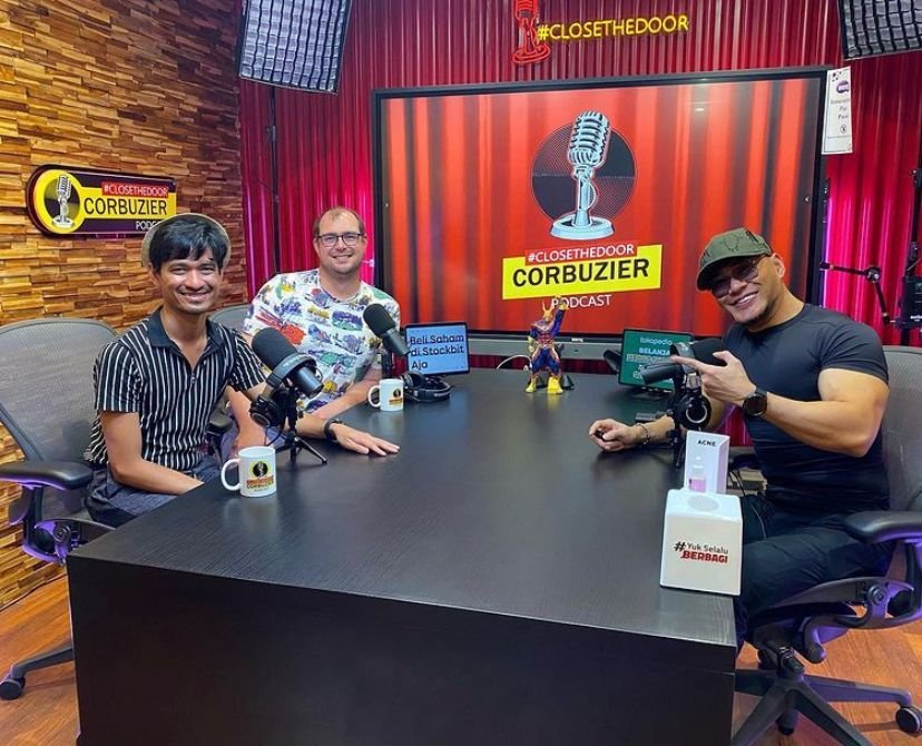 Jadi Gay dan Layani Laki-Laki Bule, Ragil Mahardika Tak Peduli dengan Hujatan Netizen