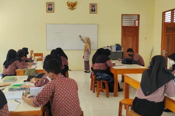 Buruan Daftar! Kemendikbudristek Buka Beasiswa BPI, pelaku budaya, Guru dan Siswa Bisa Ikut 1 Buruan Daftar! Kemendikbudristek Buka Beasiswa BPI, pelaku budaya, Guru dan Siswa Bisa Ikut