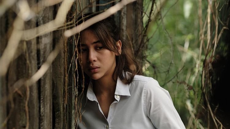 Profil dan Biodata Adinda Thomas Pemeran Widya dalam Film KKN di Desa Penari, Karir, Pendidikan, Hingga Agama