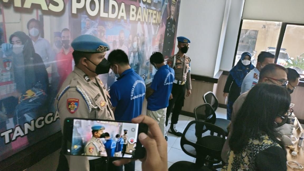 Tak Terbukti Selundupkan Narkoba di Lapas, Pegawai Kejari Cilegon Dibebaskan 2 Tak Terbukti Selundupkan Narkoba di Lapas, Pegawai Kejari Cilegon Dibebaskan