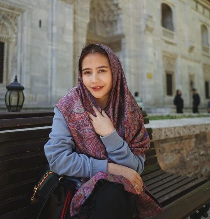 Profil Prilly Latuconsina, Pemeran Inggit di My Lecturer My Husband Season 2 Lengkap hingga Akun Instagram