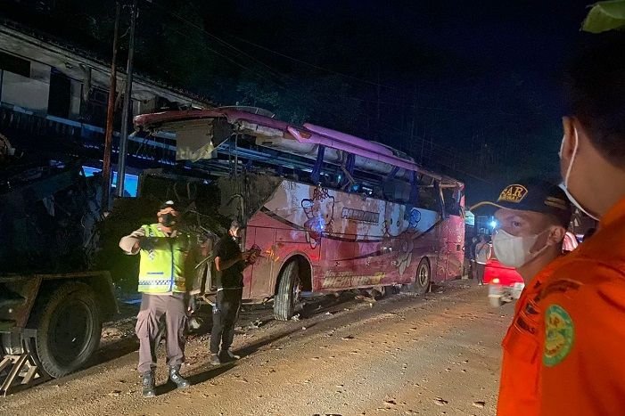 Sopir Bus Maut PO Pandawa di Ciamis Hilang Misterius, Polisi Masih Sibuk Mencari 3 Sopir Bus Maut PO Pandawa di Ciamis Hilang Misterius, Polisi Masih Sibuk Mencari