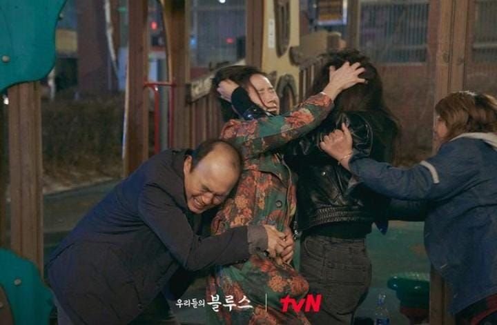 Link Nonton dan Spoiler Drakor Our Blues Episode 14 Sub Indo: Eun Hui Belum Bisa Memaafkan Miran) 1 Link Nonton dan Spoiler Drakor Our Blues Episode 14 Sub Indo: Eun Hui Belum Bisa Memaafkan Miran)