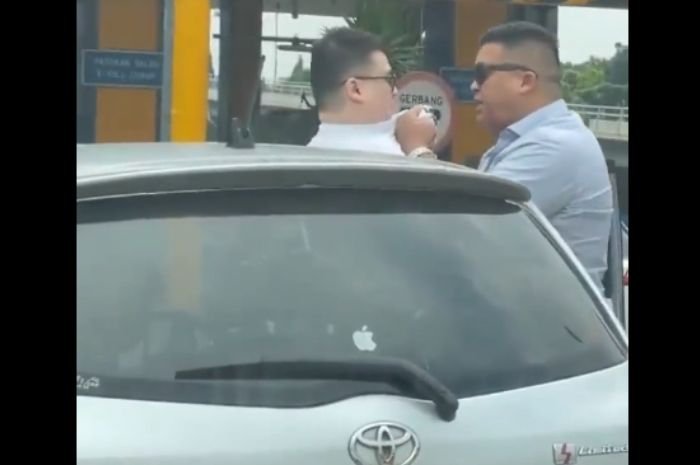 Sosok yang Ditampar Pengendara Pajero Sport Arogan adalah Steven Setiono Crazy Rich Surabaya?