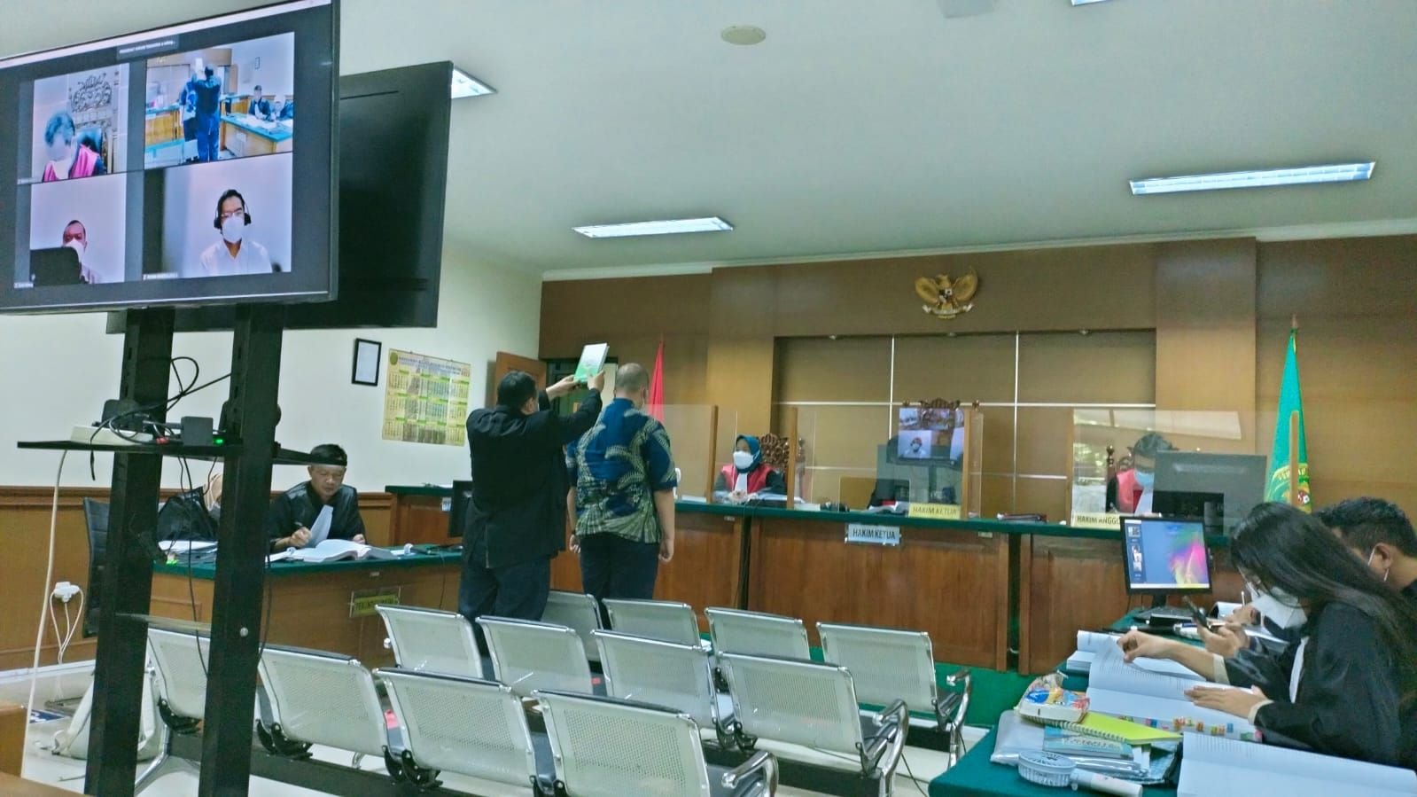 Tim Pemeriksa Kemenkeu Putuskan Qurnia Tidak Bersalah, Dalam Kasus Pemerasan di Bea dan Cukai Soekarno - Hatta 1 Tim Pemeriksa Kemenkeu Putuskan Qurnia Tidak Bersalah, Dalam Kasus Pemerasan di Bea dan Cukai Soekarno - Hatta