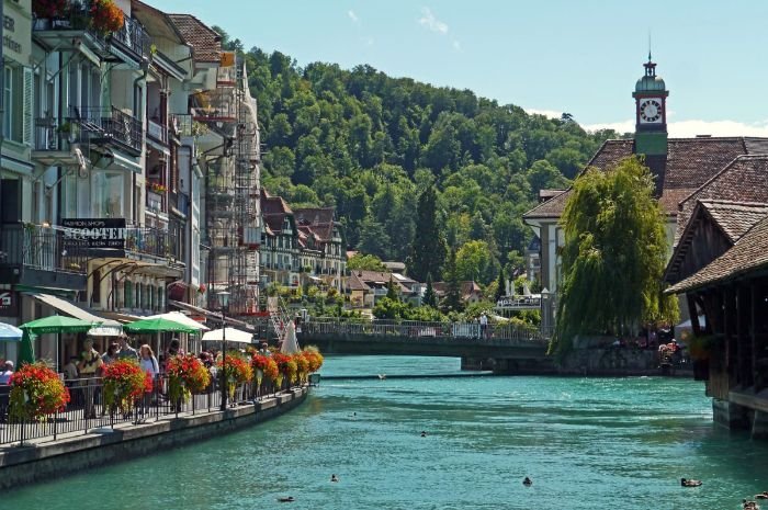 Mengenal Sungai Aare di Swiss, Lokasi Anak Ridwan Kamil Hilang yang Luasnya Hampir Separuh Negara 6 Mengenal Sungai Aare di Swiss, Lokasi Anak Ridwan Kamil Hilang yang Luasnya Hampir Separuh Negara