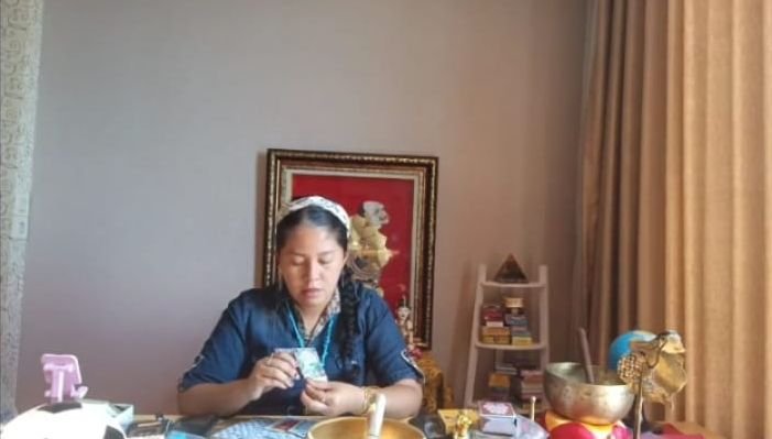 Aksi Rara, Si Pawang Hujan Terawang Kondisi Terkini Eril yang Terseret Sungai Aaree Swiss Disorot Netizen