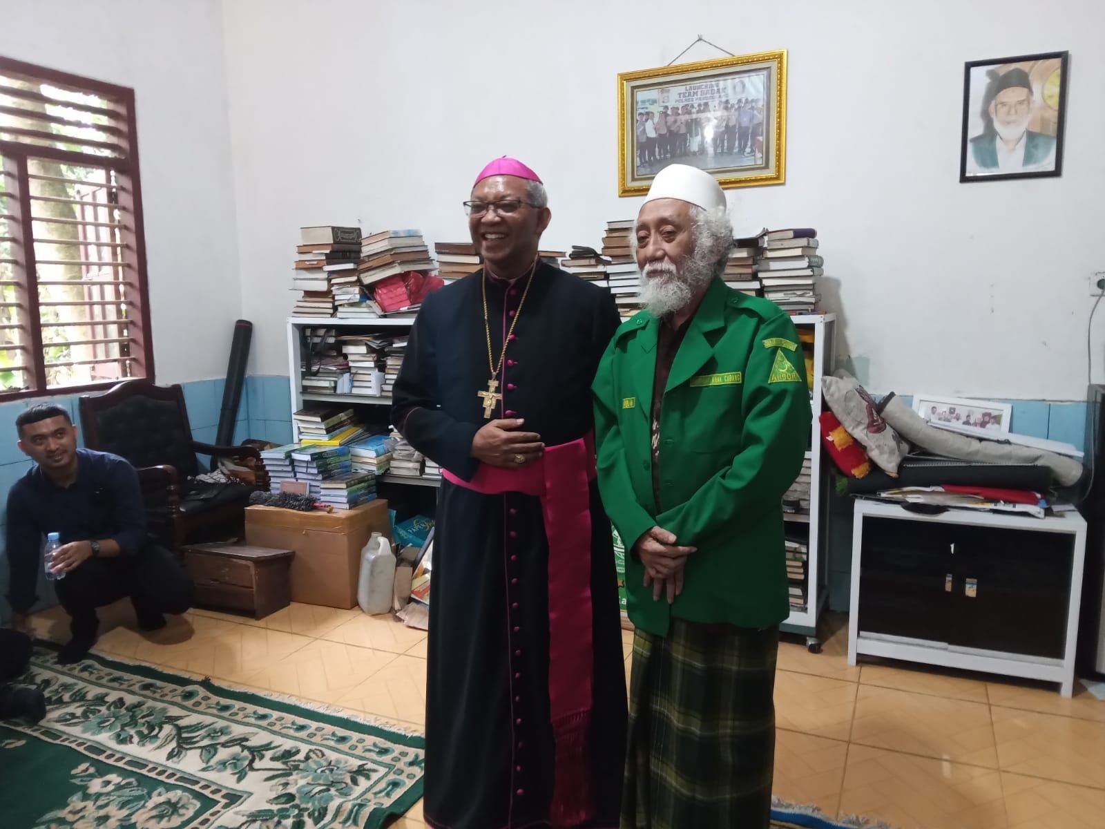 Uskup Keuskupan Bogor Bertemu Abuya Muhtadi, Ini yang Dibicarakan