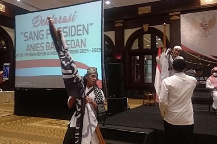 Polisi Dalami Kemunculan Bendera Mirip HTI di Acara Deklarasi Dukungan Anies Baswedan 1 Polisi Dalami Kemunculan Bendera Mirip HTI di Acara Deklarasi Dukungan Anies Baswedan