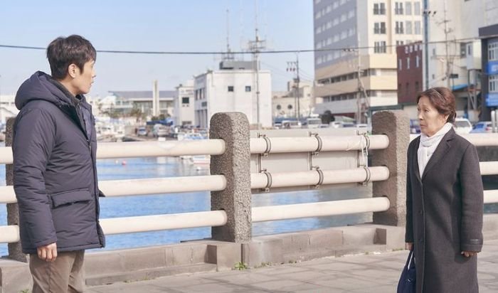 Link Nonton dan Spoiler Drakor Our Blues Episode 19 Sub Indo: Lee Dong Suk akui Kesal Pada Eun Hee