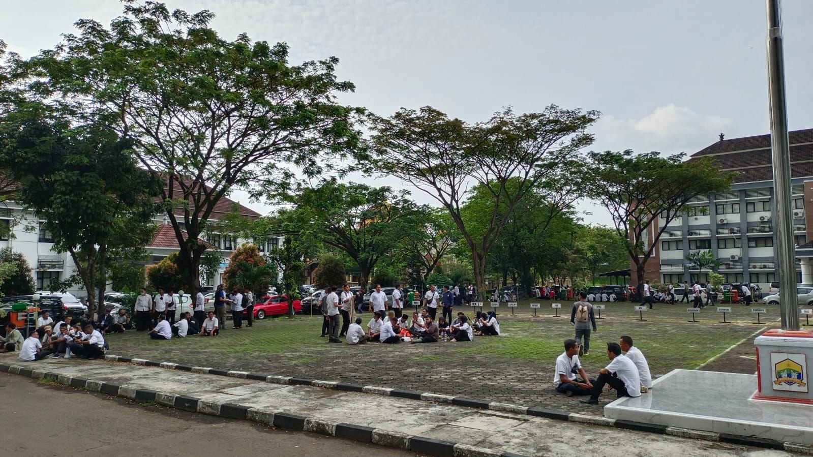 Temui Walikota Serang, Honorer Kota Serang Sampaikan 4 Tuntutan 1 Temui Walikota Serang, Honorer Kota Serang Sampaikan 4 Tuntutan