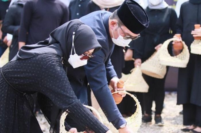 Pesan Ridwan Kamil untuk Arka: Saatnya Meneruskan Semangat A Eril 3 Pidato Lengkap Ridwan Kamil Usai Prosesi Pemakaman Eril