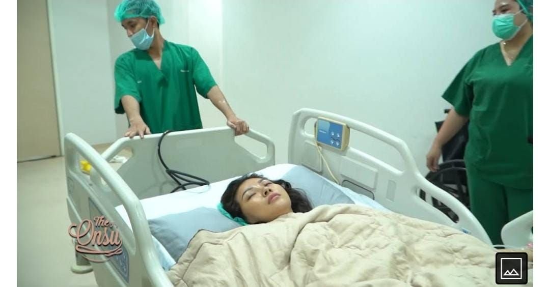 Setelah Ruben Onsu, Kini Giliran Sarwendah yang Dirawat di Rumah Sakit 2 Setelah Ruben Onsu, Kini Giliran Sarwendah yang Dirawat di Rumah Sakit
