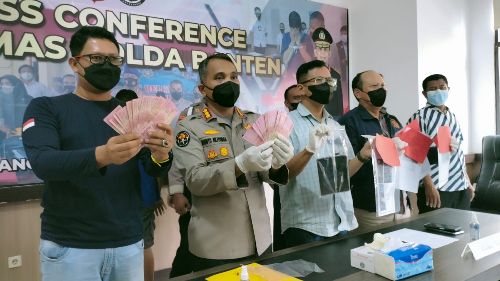 Polda Bongkar Prostitusi Online, Modus Panti Pijat 1 Polda Bongkar Prostitusi Online, Modus Panti Pijat