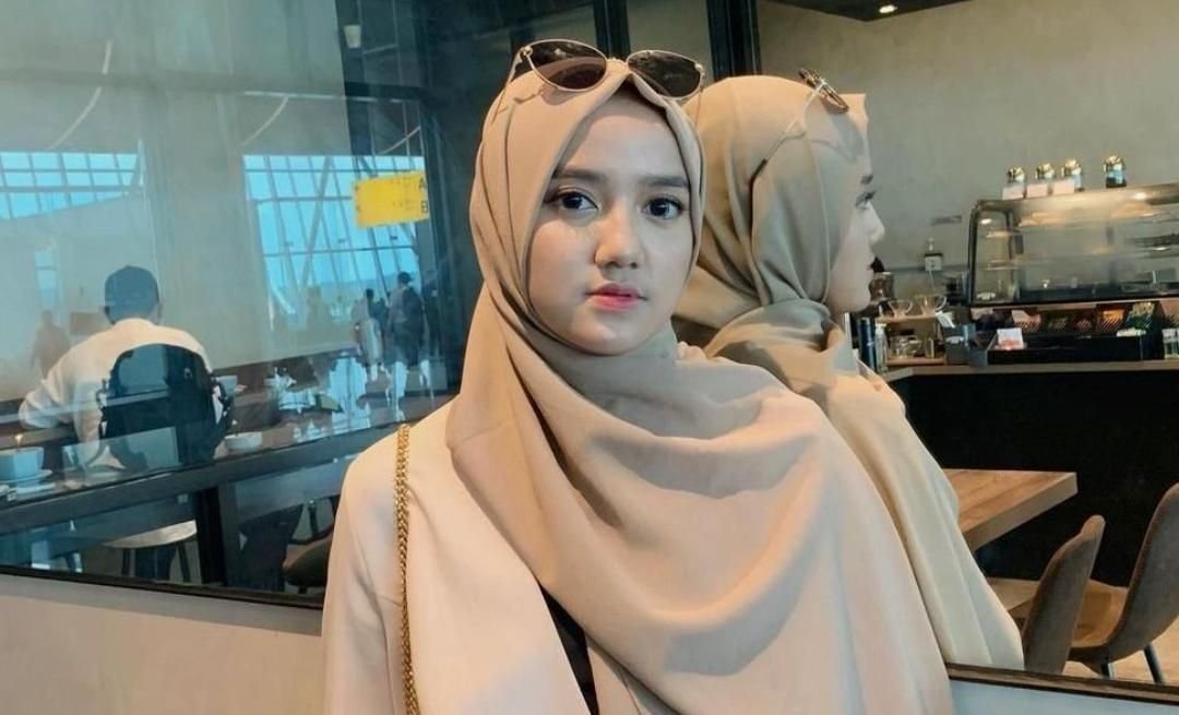 Deretan Kontroversi Wirda Mansur, Terbaru Mengaku Pernah Ketemu BTS 2 Deretan Kontroversi Wirda Mansur, Terbaru Mengaku Pernah Ketemu BTS