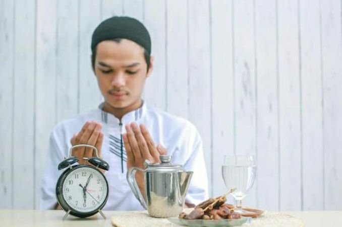 Berikut Niat dan Bacaan Puasa Sunah Senin Kamis, Lengkap dengan Artinya