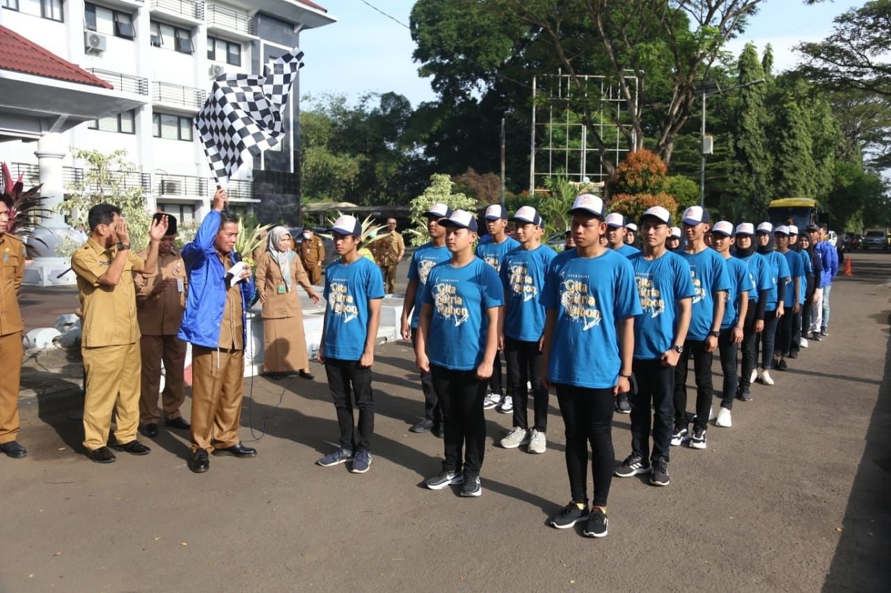 Lepas Tim Drum Band Gita Satria Kaibon, Walikota Syafrudin Berharap Harumkan Kota Serang