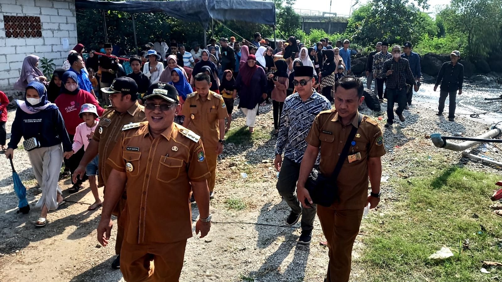 Helldy Agustian Tinjau Pangakalan Nelayan Tanjung Leneng Cilegon, Akses Jalan Hanya Selebar Dua Meter