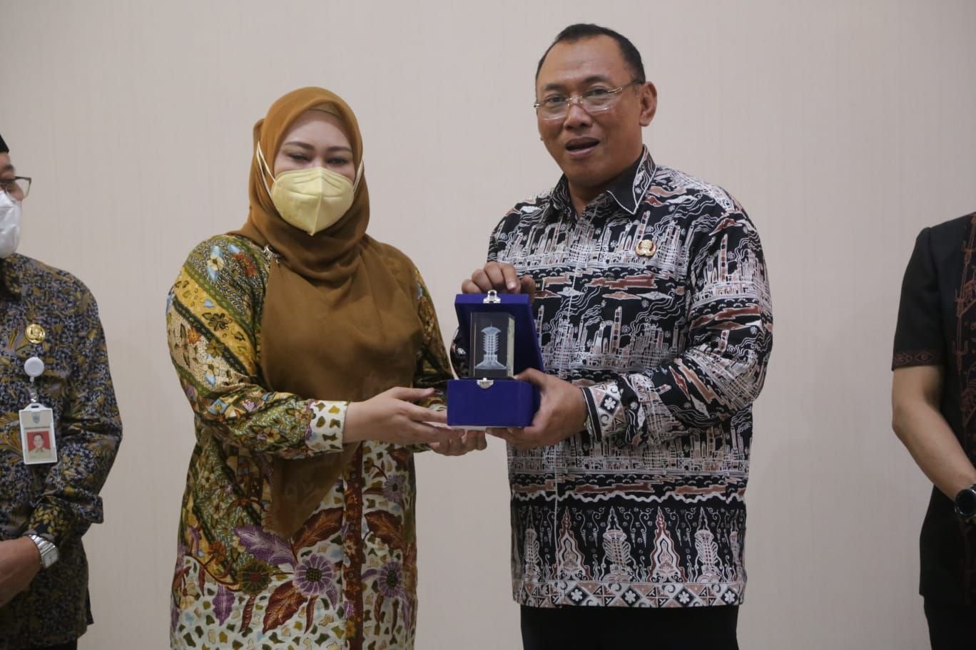 Bupati Irna Studi Pengelolaan Sampah Ke Pemkot Cilegon 1 Bupati Irna Studi Pengelolaan Sampah Ke Pemkot Cilegon