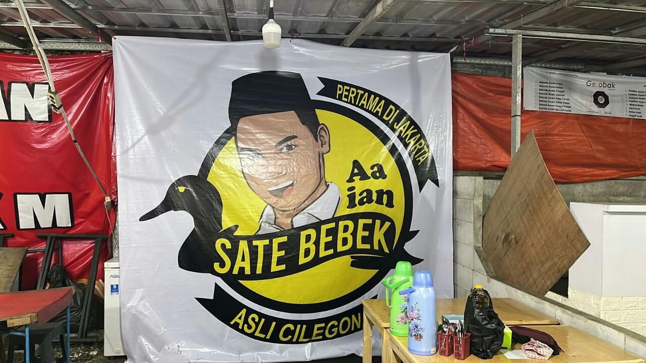 Anak Walikota Cilegon Ini Ternyata Jualan Sate Bebek Khas Daerahnya di Jakarta