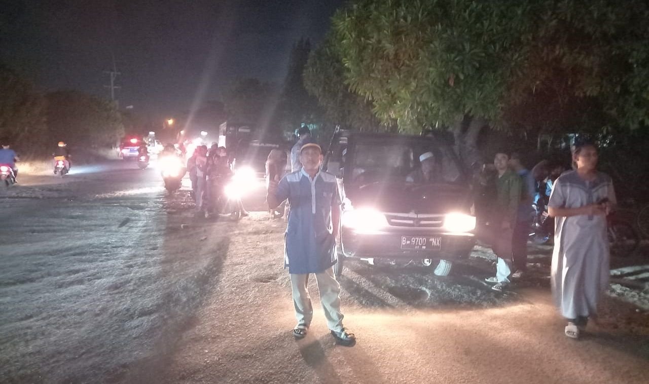 Sebarkan Syiar Islam, Ratusan Warga TBL Kota Serang Gelar Takbir Keliling Kompleks